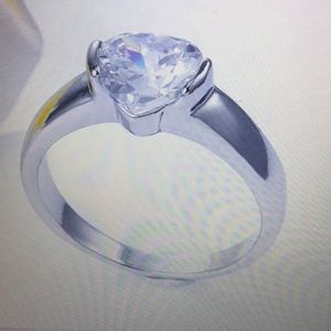 Heart Cubic Zirconia 925 Silver plated Size 7 Ring